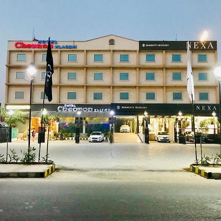 Hotel Chevron Klassik 卢迪亚纳 外观 照片
